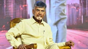 టికెట్ల ఖరారుపై చంద్రబాబు మార్క్ నిర్ణయం - సీనియర్లకు షాక్..!!
