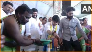 రాజమండ్రి ఎయిర్‌పోర్ట్‌కు కొత్త హంగులు: భూమిపూజ చేసిన కేంద్రమంత్రి