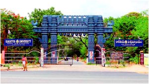 కేయూలో ర్యాగింగ్‌... 81 మంది విద్యార్థునుల స‌స్పెన్ష‌న్‌..