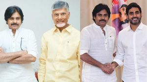 పవన్ సమక్షంలో చంద్రబాబుకు లోకేష్ గిఫ్ట్ - ఎన్నికల కీలక హామీ ప్రకటన..!!