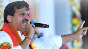  నా పరిపాలనలో మాటలుండవు.. కనుసైగలే: వార్నింగ్ ఇచ్చిన మంత్రి