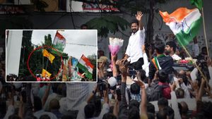 రేవంత్‌ రెడ్డిపై అభిమానాన్ని దాచుకోలేకపోతున్న తెలుగుదేశం: ఏపీలో ఫ్లెక్సీలు, బ్యానర్లు