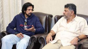 సీన్ రివర్స్, స్టార్ హీరో, డీసీఎం రహస్య చర్చలు, నిన్న ఒకపార్టీకి ప్రచారం, నేడు అధికార పార్టీతో! 