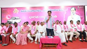  కాంగ్రెస్ ఆ నిర్ణయం తీసుకుంటే ప్రజలు ఊరుకుంటారా?: సినిమా మిగిలే వుందంటూ  కేటీఆర్