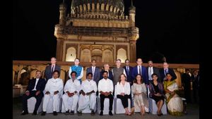 13 దేశాల ప్రతినిధులకు తెలంగాణ సీఎం రేవంత్ రెడ్డి ఆతిథ్యం: ఏం చెప్పారంటే?