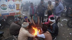 Winter: తెలంగాణలో క్రమంగా పెరుగుతోన్న చలి.. పడిపోయిన ఉష్ణోగ్రతలు..  