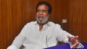  మంత్రి దామోదర ఫేస్‌బుక్ హ్యాక్: ఆ పార్టీల పోస్టులతో కలకలం