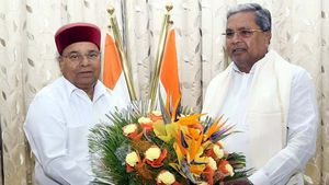 ఆర్డినెన్స్ వెనక్కి పంపించిన గవర్నర్, సీఎం షాక్, ఆ సంఘాలు ఫైర్, ఏం జరిగిందంటే? 
