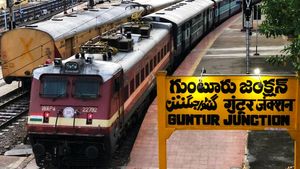 వైజాగ్-గుంటూరు ప్రయాణికులకు రైల్వే గుడ్ న్యూస్.. !