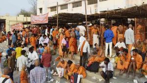  Kondagattu: వేములవాడ, కొండగట్టులో భక్తుల రద్దీ.. 