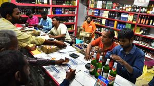 Liquor: మూడు రోజుల్లోనే రూ.658 కోట్ల మద్యం అమ్మకాలు.. 