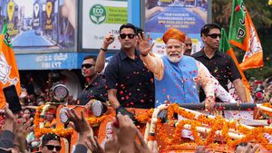 ప్రధాని మోదీ రోడ్ షో రద్దు, అధికారంలో ప్రత్యర్థి పార్టీ, ఏం జరిగిందంటే ?, ఒకే రోజు మూడు ! 