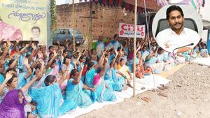 అంగన్వాడీల సమ్మె పై ఏపీ ప్రభుత్వం సంచలన నిర్ణయం..!!