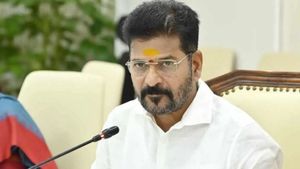  తెలంగాణలో నూతన విద్యుత్ విధానం, నిరంతర విద్యుత్: గృహజ్యోతిపై సీఎం రేవంత్ రివ్యూ