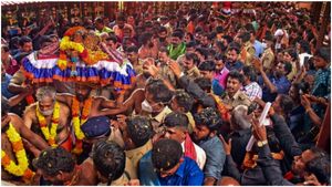 న్యూఇయర్ ఎఫెక్ట్, శబరిమలకు బారులు తీరిన భక్తులు, ఒక్కరోజు ఎంత మంది అంటే, మకరజ్యోతికి ! 