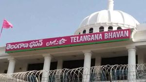 BRS: బీఆర్ఎస్ భవన్‍కు రెవెన్యూ శాఖ నోటీసులు..
