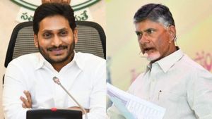 వైసీపీ ఎమ్మెల్యేల చేరికకు బ్రేక్, అనర్హతకు చెక్ - చంద్రబాబు రివర్స్ గేమ్..!!