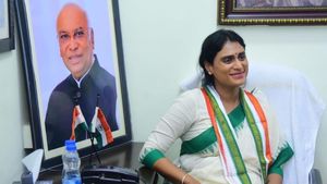 YS Sharmila: వైఎస్ షర్మిల పోటీ చేసే రెండు సీట్లు ఇవేనా? అవే ఎందుకంటే?