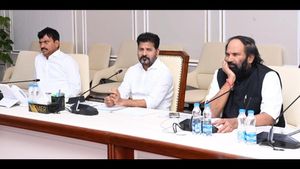 ఏపీకి అంత పెద్ద మొత్తంలో నీరెందుకు?: అలర్ట్ చేసిన సీఎం రేవంత్