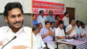 ఉద్యోగ సంఘాలతో ప్రభుత్వం చర్చలు - ఐఆర్, బకాయిలపై కీలక నిర్ణయం..!!