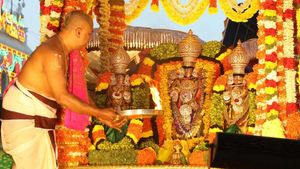 తిరుమ‌లలో ఈ నెల 24న గ‌రుడ సేవ‌...మార్చి 9నుంచి బ్ర‌హ్మోత్స‌వాలు..