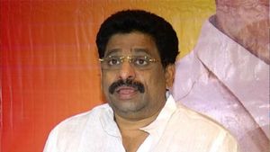 ఆ రెండు సీట్ల కోసం బాబుపై ఆశలు పెట్టుకున్న బుద్ధా వెంకన్న