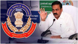మంత్రి కాకాణి గోవర్థన్‌రెడ్డికి సీబీఐ క్లీన్‌ చిట్‌..!!