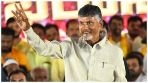 చంద్రబాబుకు `రక్తాభిషేకం`: ఒక్క టికెట్.. ప్లీజ్ 
