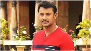 స్టార్ హీరోకు మరో తలనొప్పి, ఏకంగా కేసు పెట్టిన 35 మంది మహిళలు, నువ్వు సెలబ్రిటీనా ? 