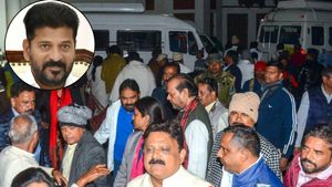 హైదరాబాద్‌లో రిసార్ట్ పాలిటిక్స్- ప్రభుత్వాన్ని కాపాడే ప్రయత్నాల్లో రేవంత్