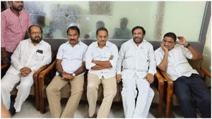 వైసీపీలోకి `పులివెందుల` సతీష్ రెడ్డి 