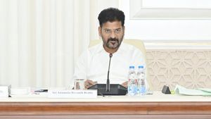 రూ. 500కే గ్యాస్, ఉచిత విద్యుత్ స్కీంలకు ఆమోదం:  తెలంగాణ కేబినెట్ కీలక నిర్ణయాలివే