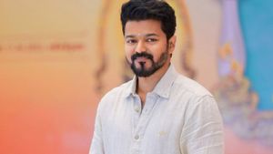దళపతి గ్రాండ్ ఎంట్రీ- పార్టీ పేరు వెల్లడి