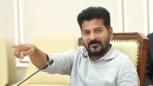 పాఠశాలల అభివృద్ధికి రేవంత్ సర్కారు కీలక నిర్ణయం