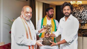 అమిత్ షాతో `హనుమాన్` హీరో: ఏం జరుగుతోంది?