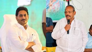 జగన్ కు విధేయుడు  - రాజుల కోట బద్దలు కొట్టిన వీరభద్రుడు..!!