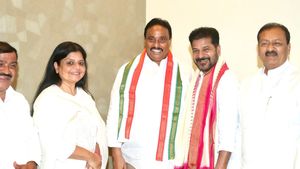 బీఆర్ఎస్‌ను ఖాళీ చేస్తోన్న రేవంత్: దానం నాగేందర్ ఘర్ వాపసీ: ఎంపీకీ కాంగ్రెస్ కండువా
