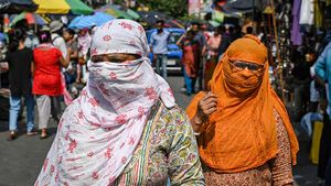 Hyderabad: హైదరాబాదీలకు అలర్ట్..  రికార్డు స్థాయిలో ఉష్ణోగ్రతలు..!