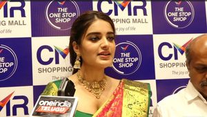  హీరోయిన్ నిధి అగర్వాల్ చేతుల మీదగా గ్రాండ్‌గా రీలాంచ్ అయిన CMR షాపింగ్ మాల్ 
