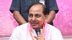 కాంగ్రెస్‌పై వ్యతిరేకత.. బీజేపీతోనే పోటీ: ఎంపీ అభ్యర్థుల ఎంపికపై కేసీఆర్ కీలక వ్యాఖ్యలు