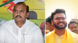 గవర్నర్‌కు చంద్రబాబు లేఖ - వేధిస్తున్నారు..!!