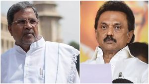తొక్కలో పంచాయితి, తమిళనాడుకు చుక్క నీళ్లు వదలం, మాకు దిక్కులేదు, సీఎం సీరియస్ ! 