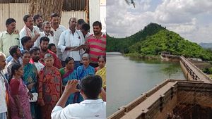 ఓటు వెయ్యాలంటే మాకు నోటు వద్దు, మాకు కావలసింది మీ దగ్గర ఉంది, మంత్రికి డెడ్ లైన్ ! 