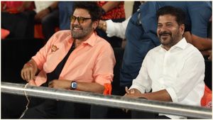 SRH Vs CSK: ఉప్పల్ స్టేడియంలో మ్యాచ్ వీక్షించిన సీఎం రేవంత్, చిరు, వెంకటేశ్ 