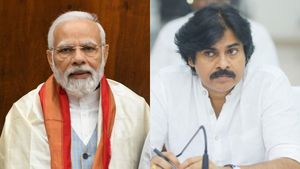 పవర్ స్టార్ పవన్ కల్యాణ్ ఫ్యాన్స్ కు షాక్, మోదీ వచ్చే రోజు గ్యారెంటీ అంటున్న లీడర్స్, అందుకేనా! 