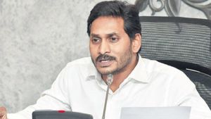 ఏపీ సీఎం వైఎస్ జగన్ కు భాస్కర్ అవార్డ్!!