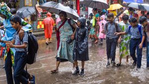 Telangana: రాష్ట్రంలో వచ్చే మూడు రోజులు తేలికపాటి వర్షాలు..!