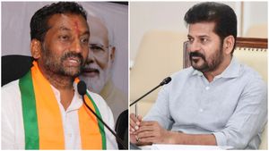 సీఎం రేవంత్ రెడ్డిపై చర్యలు తీసుకోండి: ఈసీకి రఘునందన్ రావు ఫిర్యాదు