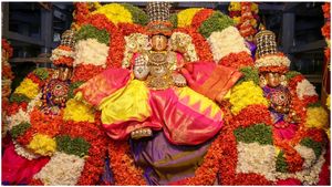 TTD: స్వర్ణరథంపై శ్రీపద్మావతి అమ్మవారి సాక్షాత్కారం, తిరుమల, తిరుపతిలో ఇలా 