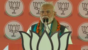  డీకే అరుణకు ఓటేసి జవాబివ్వండి: మోడీ గ్యారంటీలు ఇవేనంటూ ప్రధాని